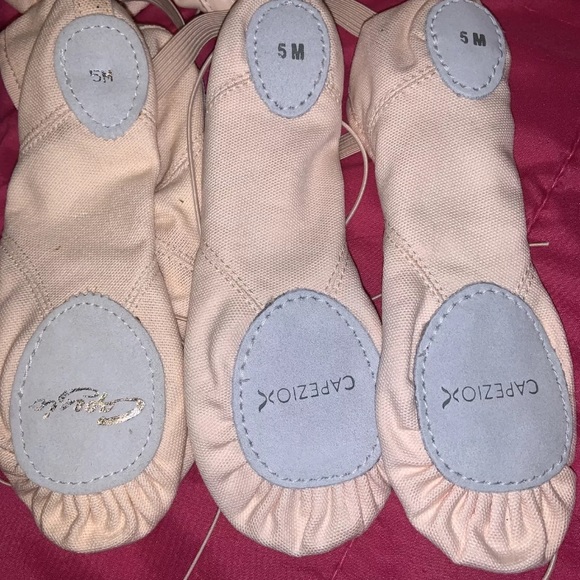 CAPEZIO JULIET SPLIT SOLE SHOE BALLET 5m 5w 11w Leather Canvas Pink 2027 choice - Picture 3 of 9